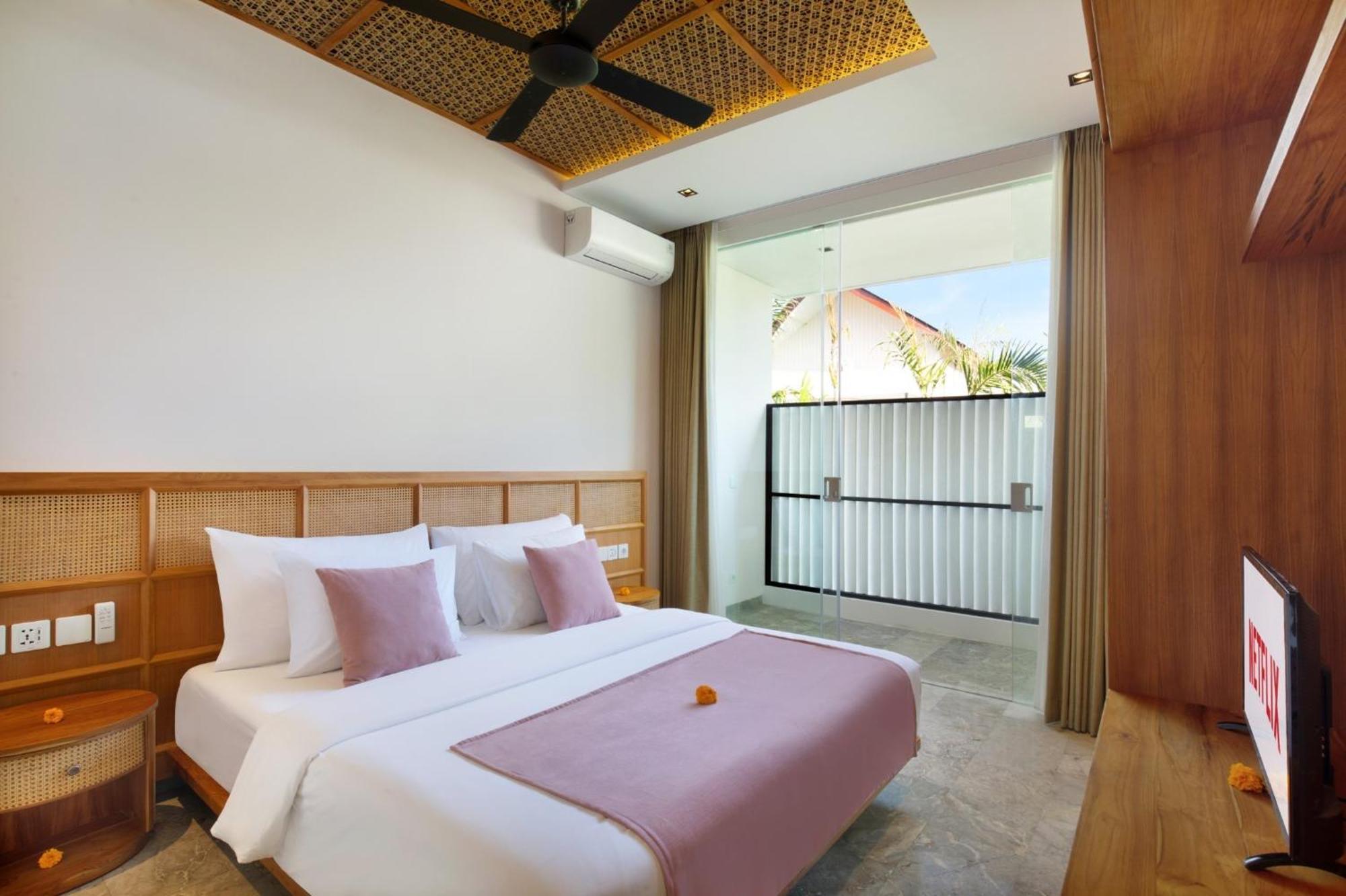 Eight Palms Villa Seminyak By Ini Vie Hospitality Ngoại thất bức ảnh